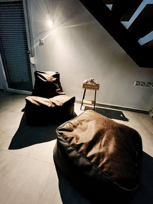 Escala Double Loft 1 & Parking In The City Center Волос Екстериор снимка